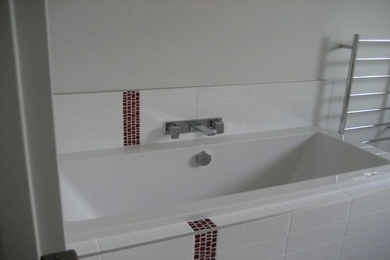 Photo of property in 83 Kotuku Crescent, Woolston, Christchurch, 8023