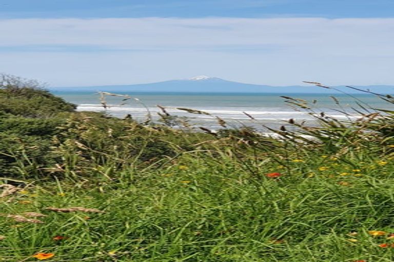 Photo of property in 1 Point Road, Mokau, 4376