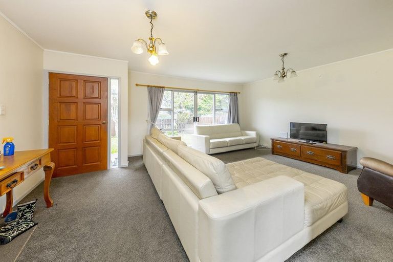 Photo of property in 2/8 Parera Place, Papatoetoe, Auckland, 2025