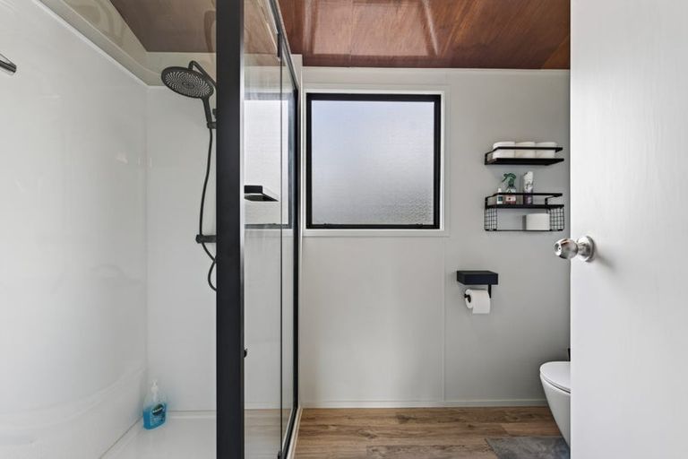 Photo of property in 272 Huarau Road, Whakapirau, Maungaturoto, 0583