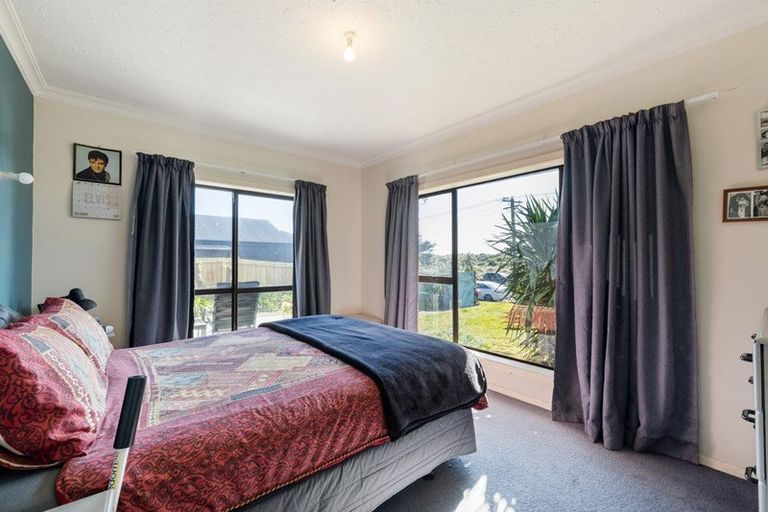 Photo of property in 333 Marine Parade, New Brighton, Christchurch, 8061