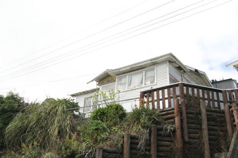 Photo of property in 51 Sumner Road, Lyttelton, 8082