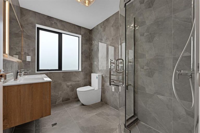 Photo of property in 12 Waimarie Drive, Karaka, 2578