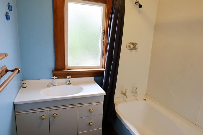 Photo of property in 136 Forfar Street, Clyde Hill, Dunedin, 9011