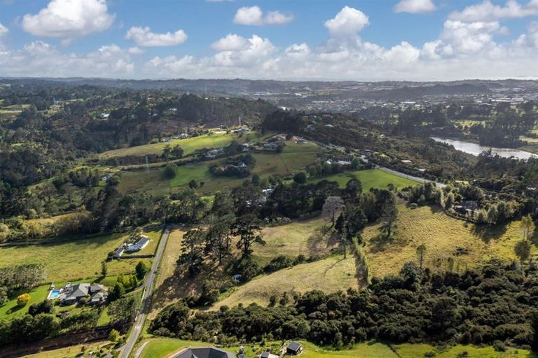 Photo of property in 15 Elmore Road, Paremoremo, Auckland, 0793
