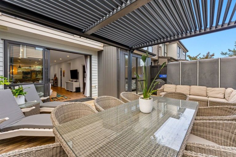 Photo of property in 11 Waterlily Street, Hobsonville, Auckland, 0616