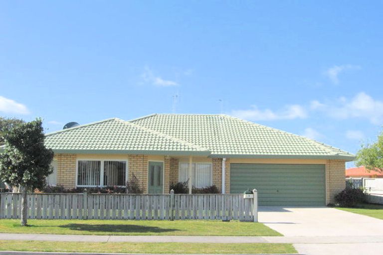 Photo of property in 3 Romana Crescent, Papamoa Beach, Papamoa, 3118