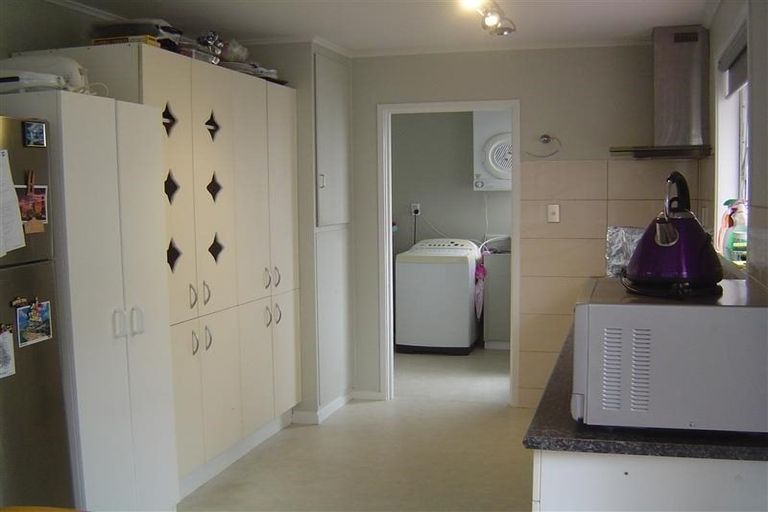Photo of property in 1/21 Laurina Road, Sunnynook, Auckland, 0620