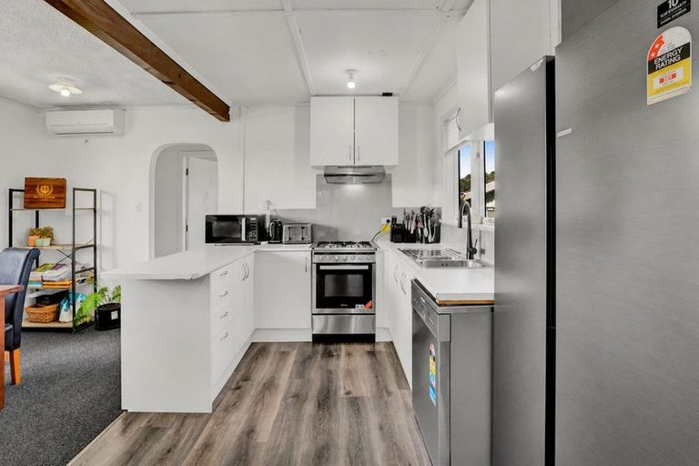 Photo of property in 60 Kapuni Street, Manaia, 4612