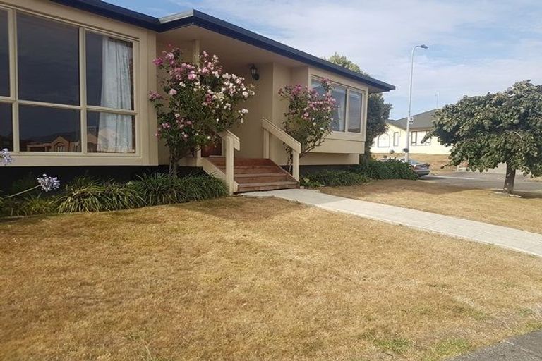 Photo of property in 7 Logan Way, Kelvin Grove, Palmerston North, 4414
