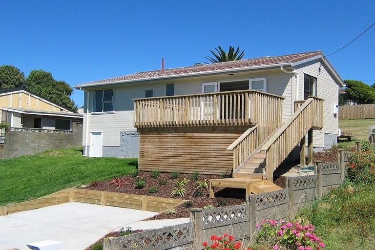Photo of property in 104 Te Pene Avenue, Titahi Bay, Porirua, 5022