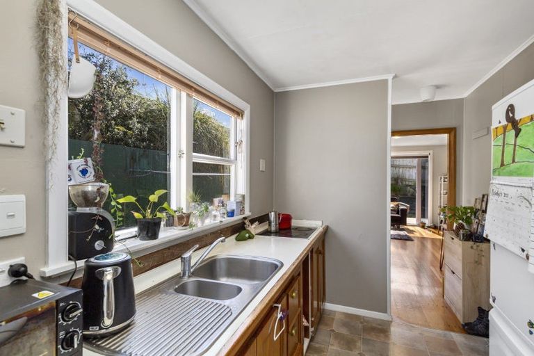 Photo of property in 32 Frankmoore Avenue, Johnsonville, Wellington, 6037