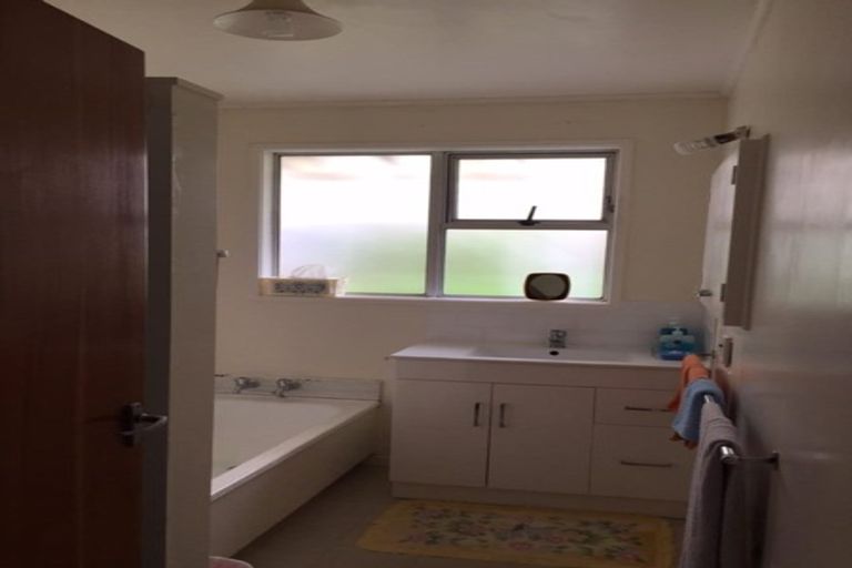 Photo of property in 96 Amapur Drive, Ngaio, Wellington, 6035