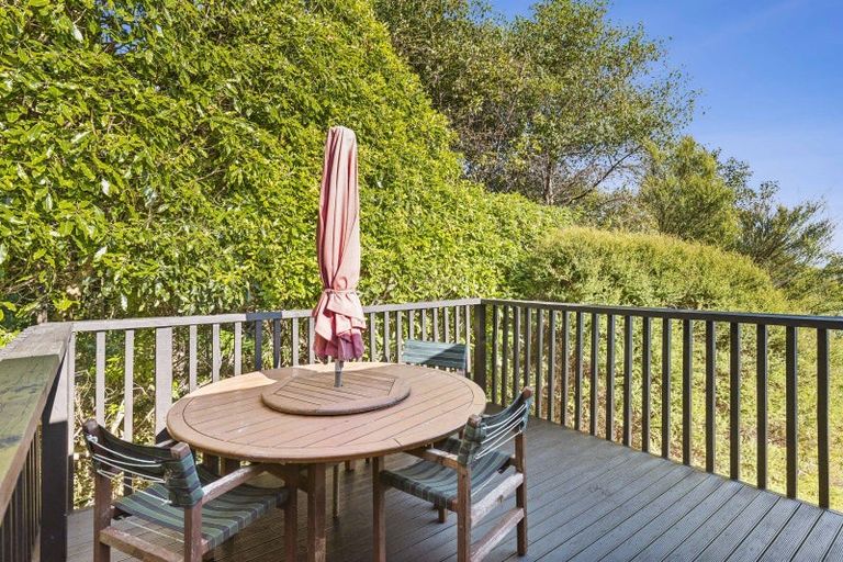 Photo of property in 240 Huia Street, Waikanae, 5391