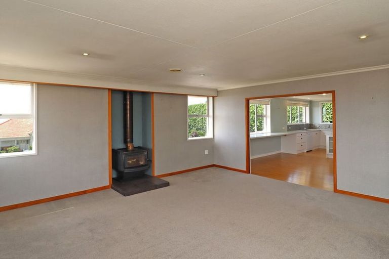 Photo of property in 16 Ure Street, South Hill, Oamaru, 9400
