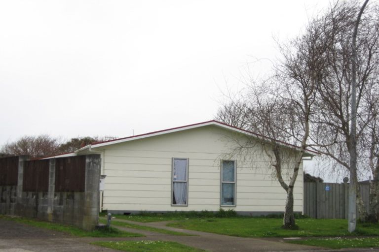 Photo of property in 8 Tuahu Place, Waitara, 4320