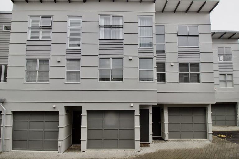 Photo of property in Habitat Apartments, 12/31 Byron Avenue, Takapuna, Auckland, 0622