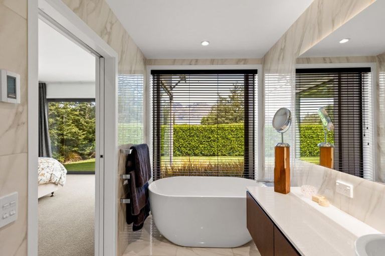 Photo of property in 54 Falconer Rise, Jacks Point, Queenstown, 9371