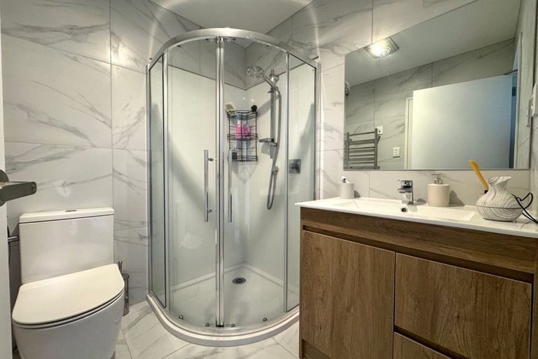 Photo of property in 6 Picturesque Drive, Flat Bush, Auckland, 2019