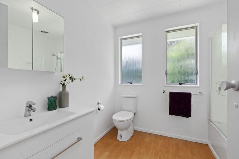 Photo of property in 1/15 Pine Street, New Lynn, Auckland, 0600