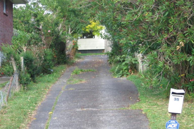 Photo of property in 35a Glen Marine Parade, Glendene, Auckland, 0602
