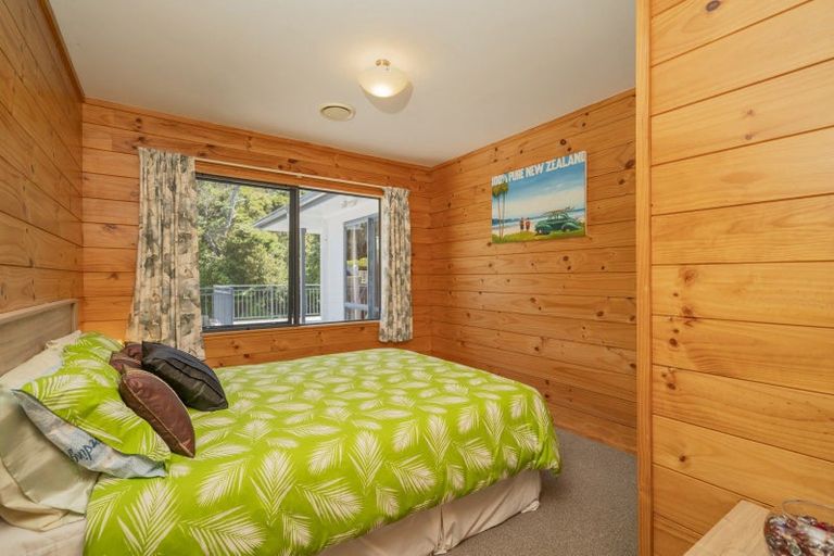 Photo of property in 595 Boat Harbour Road, Whenuakite, Whitianga, 3591