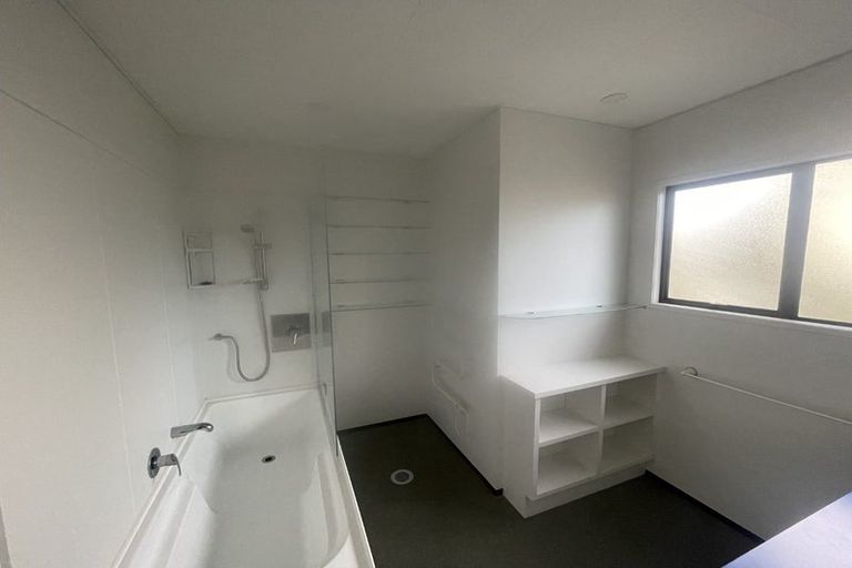 Photo of property in 25 Sandgate Avenue, Botany Downs, Auckland, 2010