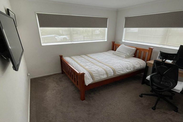 Photo of property in 5 Alloway Street, Westgate, Auckland, 0614