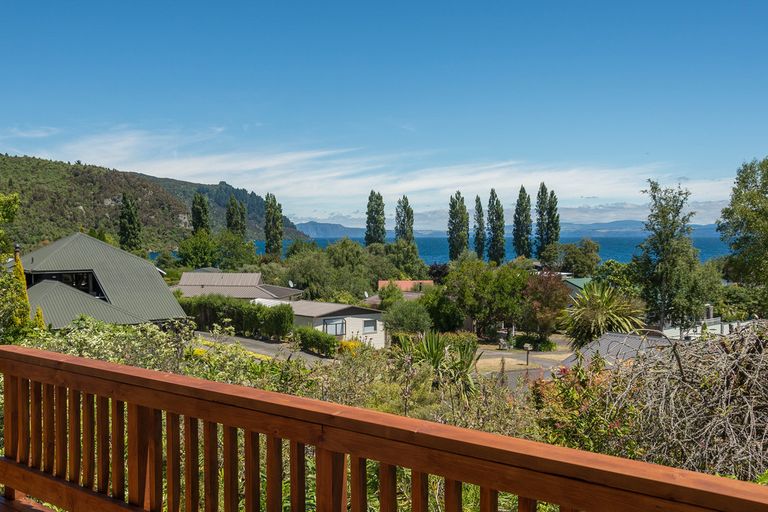 Photo of property in 12 Kenrigg Road East, Kinloch, Taupo, 3377