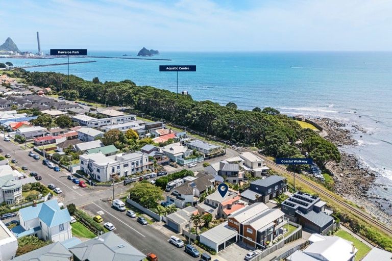 Photo of property in 18 Hine Street, New Plymouth, 4310