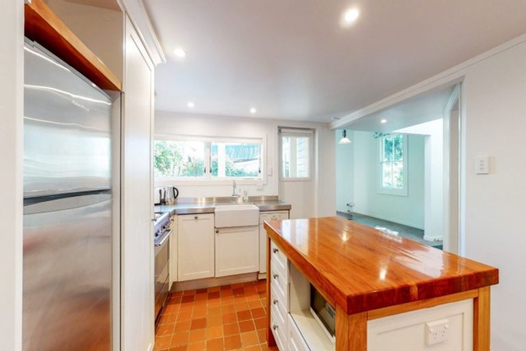 Photo of property in 204 Sydney Street West, Thorndon, Wellington, 6011