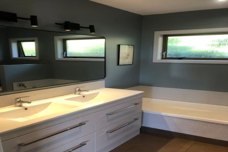 Photo of property in 27 Tresillian Avenue, Marybank, Nelson, 7010