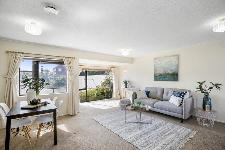 Photo of property in 9/17 Randwick Crescent, Moera, Lower Hutt, 5010