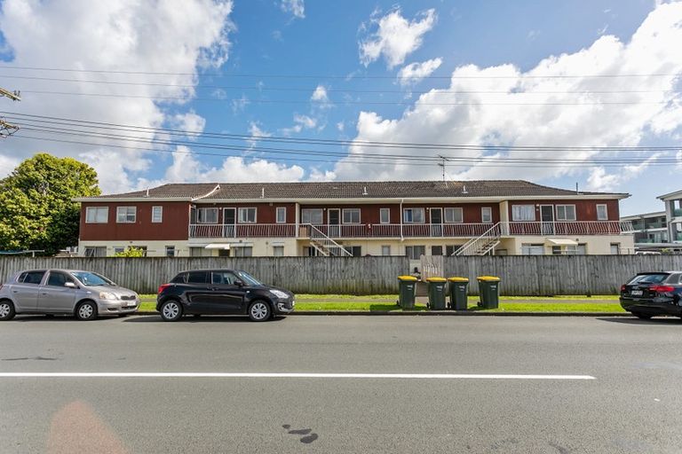 Photo of property in 4/773 Beach Road, Browns Bay, Auckland, 0630