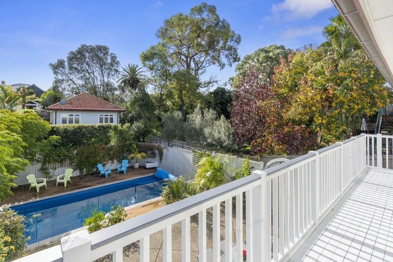 Photo of property in 34 Hastings Parade, Devonport, Auckland, 0624