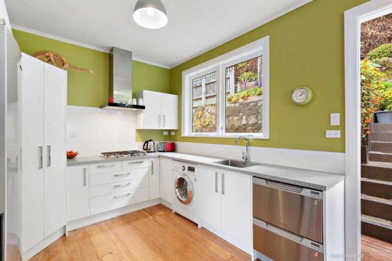 Photo of property in 80 Para Street, Miramar, Wellington, 6022