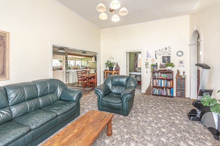 Photo of property in 21 Ruapehu Street, Castlecliff, Whanganui, 4501