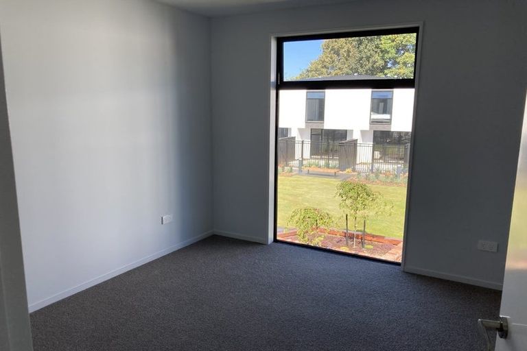 Photo of property in 4/8 New Brighton Road, Shirley, Christchurch, 8061