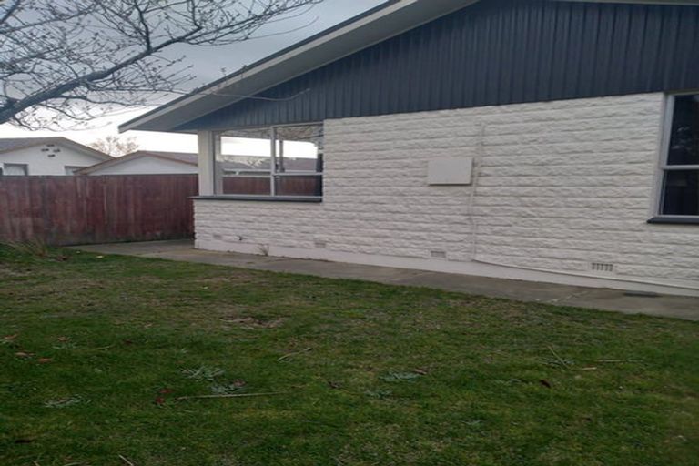 Photo of property in 29 Valecrest Avenue, Parklands, Christchurch, 8083