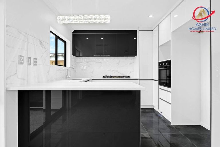 Photo of property in 16 Henwood Road, Mangere East, Auckland, 2024