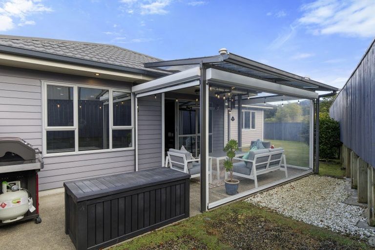 Photo of property in 20 Ronald Scott Grove, Riverstone Terraces, Upper Hutt, 5018