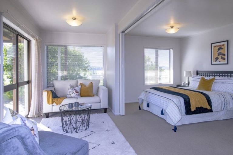 Photo of property in 85 Kiwi Esplanade, Mangere Bridge, Auckland, 2022