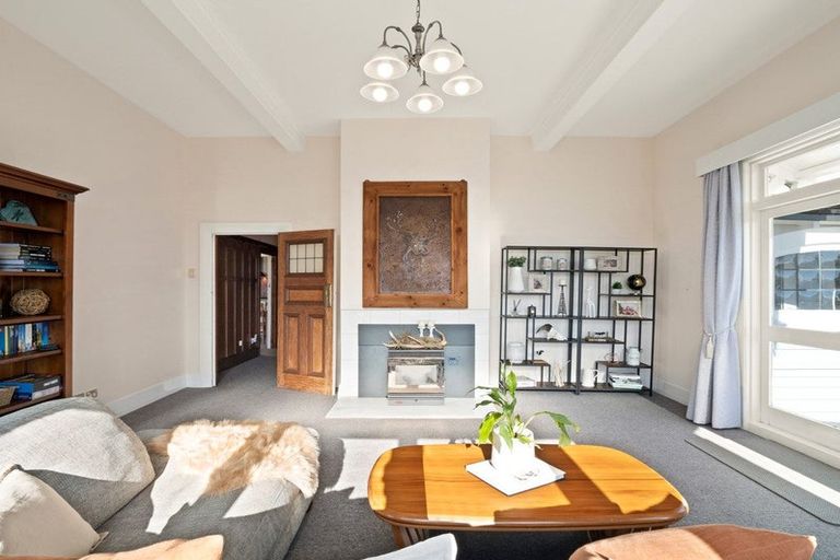 Photo of property in 70 Easther Crescent, Kew, Dunedin, 9012