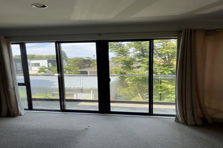 Photo of property in 19b Nile Road, Milford, Auckland, 0620
