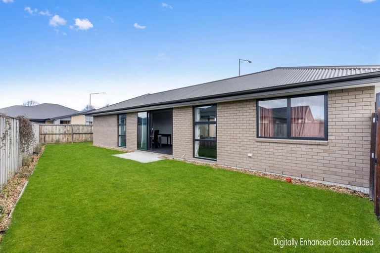 Photo of property in 5 Atap Place, Northwood, Christchurch, 8051