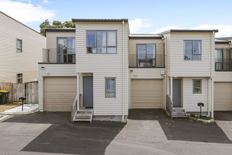 Photo of property in 20 Chapel Road, Flat Bush, Auckland, 2019