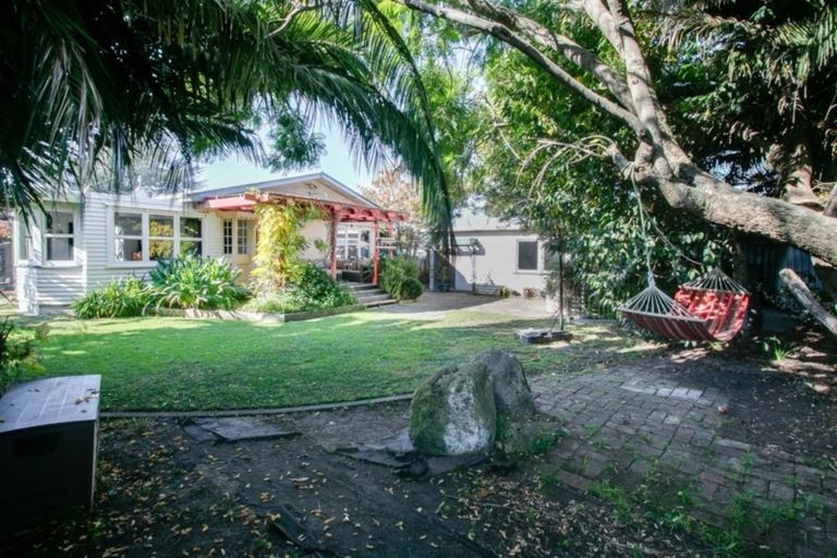 Photo of property in 12 Henderson Crescent, Onekawa, Napier, 4110