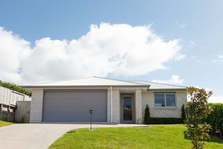 Photo of property in 23 Fairfax Crescent, Pyes Pa, Tauranga, 3112