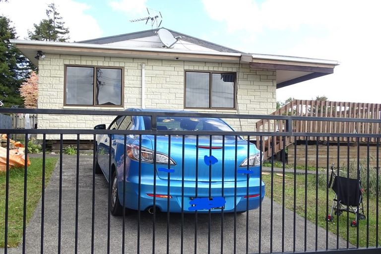 Photo of property in 1/54 Pooks Road, Ranui, Auckland, 0612