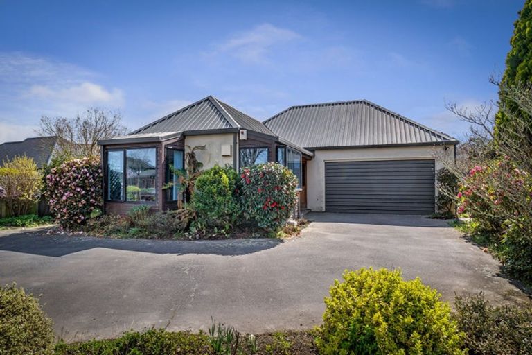 Photo of property in 9 Buscot Gate, Avonhead, Christchurch, 8042